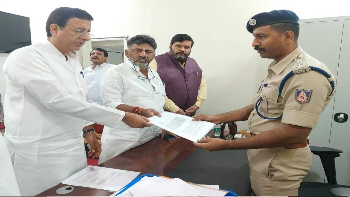 कांग्रेस ने भड़काऊ बयान देने के लिए अमित शाह के खिलाफ दर्ज कराई शिकायत